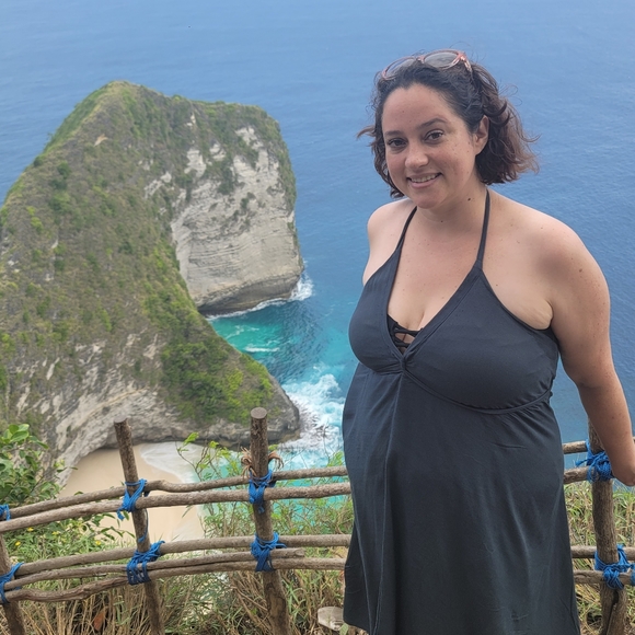 Meet your Posher, Michelle - Picture 3 of 6